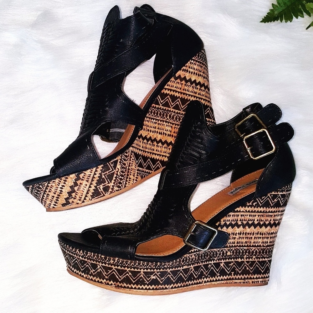 Not Rated Aztec Wedges